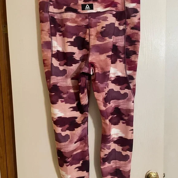 Reebok XXL women’s workout capris. 21 inch inseam 36 inch length. NWOT. - Picture 7 of 9